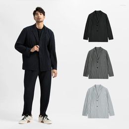 Men's Suits ALSEY Miyake Pleated Basic Models Of Youth Fit Men Suit Spring Autumn 2023 Vintage Simple Casual Jacket Single Breasted