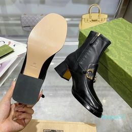 2023-Autumn New Women Boots Luxury Designer Classic Metal Letter Buckle Thick Heel Martin Boots Leather Sole Zipper Closure Non Slides Ladies Ankle