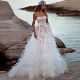 Beaded Strapless Wedding Dresses A Line Boho Tiered Ruffles Tulle Bridal Gown Lace Appliques Beach Robe De
