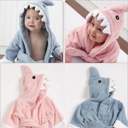 Pyjamas 0-2Y Cotton Kids Robes born Bath Towel Hood Cartoon Fashion Sleepwear Girls Boys Bathrobe For Children Baby Receiving Blanket 231006