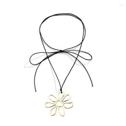 Pendant Necklaces Hollow Flower Collar Necklace Temperament Lace Up Vintage Choker Drop