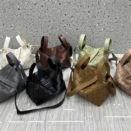 Women Handbag Tote Bvs Cassette Loops Woven Knot Bags y with Logo Here Bowling Small Capable Holding High-end Crossbody Woven Bag 2u34