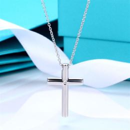 Crucifix Cross Necklace Female Diamond Clavicle Necklaces Ins Design Simple Silver Fashion Hip Hop Jewellery Chains For Woman Q0803207r