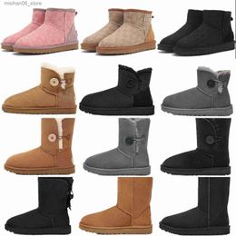 Boots Autumn and Winter Classic with Deduction Mini Short Tube Casual Flat Bottom Comfortable Plush Thickened Snow Mid tube Leather Bread Shoes Q231012