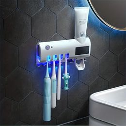 Toothbrush Holders Multifunctional Induction Holder Automatic Toothpaste Squeezing Hole Free Wall Mounted Storage Box 231011