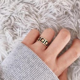 2022 designer Quality Extravagant channel set Love Band Ring Gold Silver Rose Stainless Steel letter Rings Fashion Women men weddi233L