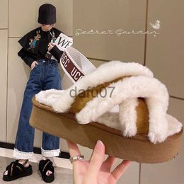 Slippers Fluffy Women Plush Fur House Slippers Sandals Fashion Non-Slip Indoor Boots Female for Home Use Luxury Thick Flats Outdoor Shoes x1011