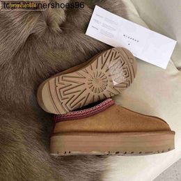 2023SS Tasman Sipper Kestane Kürk Slaytlar Koyun Dinini Shearling Tazz Yeni Katırlar Kadın Erkekler Ultra Mini Platform Önyükleme Slip-On Ayakkabılar Süet UGSS Konforu Sonbahar Kış Botları