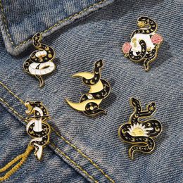 European ed Snake Around Skull Brooches Pins Unisex Lovers Alloy Sun Moon Clothes Badge Accessories Cartoon Enamel Animal Flo253H