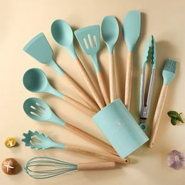 Cooking Utensils 12PcsSet Wooden Handle Silicone Kitchen With Storage Bucket High Temperature Resistant And Non Stick Pot Spatula Spoon 231011