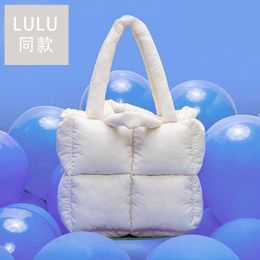 Designer Tote Bags Hangdbag Lulu's New Design with Diamond Square Tote Bag Soft Foam Filled Cotton Pillow Bag Single Shoulder Underarm Bag M8VK