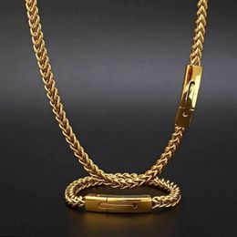 Pendant Necklaces HOYON Fashion Hip Hop Cuban Chain men s necklace Silver 18K gold plated Stainless steel Twisted chain bracelet 231011