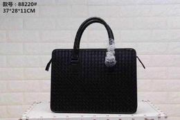 Men/Women Bvs Brief Case Laptop Bag Tote Bag in Black Noir 37cm*28cm*11cm VenetaBoteggs with Logo Calfskin Genuine Leather Italy Handbag Designer Bag Yojh