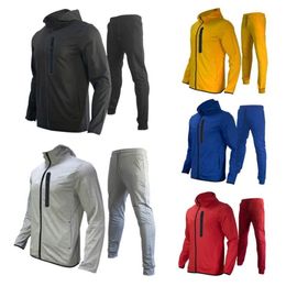 Mens Designer Tracksuits Hooded Jacket suit Hoodies Leisure sports Men Front zipper pocket Sweatshirts long sleeves coat and pants269m