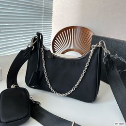 5a Designers Cleo Hobo Bag Shoulder Bags Handbag Womens Mens S Bags Backpack Totes Wallet Lether 2005 Nylon 3 Pics Messenger Bag
