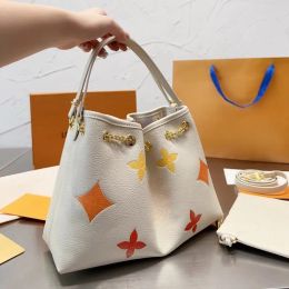 Designer bag 2023 Fashion women/men Vintage Handbags Luxury Shoulder tote Bags top quality Leather old flower Crossbody Chain tote lady purses designer Wallets 002