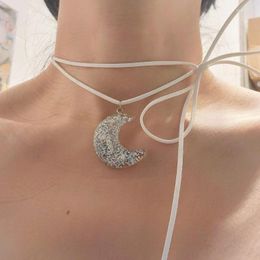 Pendant Necklaces Fashion Sparkling Moon Necklace Simple Cord Clavicle Chain Drop