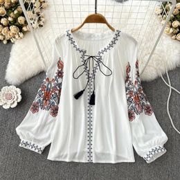 Women's Blouses Autumn National Style Retro Elegant Round Neck Embroidered Tassel Loose Lace Up Cotton Linen Top Casual Doll Shirt