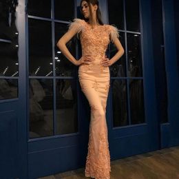 Sexy Arabic Dubai Evening Dresses Wear Mermaid Jewel Neck Lace Applques Crystal Beads Cap Sleeves With Feather Party Prom Gowns Sheath Plus Size 403