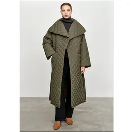 Women's Trench Coats Autumn/Winter 23 Nordic Niche Tot Style Lapel Super Warm And Sewn Diamond Grid Long Cotton Jacket