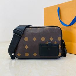 ALPHA WEARABLE WALLET Men's Mini Flap Phone bag Small Shoulder Bag For Man Luxurys Designer Monograms Leather Wallet CrossBody Purse