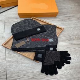 2023 brand New Scarf Hat Glove Set Designer Hat Scarf Checkered Scarf Classic 3 Piece Set Winter Warm skullcap Men Women Knitted Scarf Wool Material Skull Cap Band Box