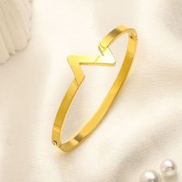 Luxury charm bracelet women designer bracelet bangle letter plated gold silver fashion simple old flower mens bracelet designer party formal jewelry zb077