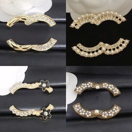 Dress Brooch Famous High Pins Quality Brooches Brand Designer Letter Gold Plated Sier Crystal Pearl Men Women Wedding Jewellery Wholesale