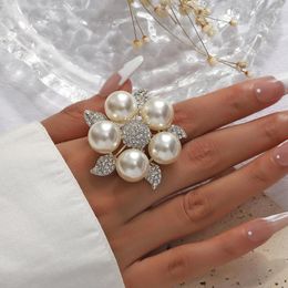 Cluster Rings Fashion Exaggerated Rhinestone Pearl Flower Ring Simple Vintage Opening Adjustable Finger Party Daily Jewelry
