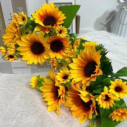 Decorative Flowers 1PC Artificial Sunflower Bouquet Yellow Silk Fake Flower Plants For Home Christmas Wedding Party Arrangement Ornament