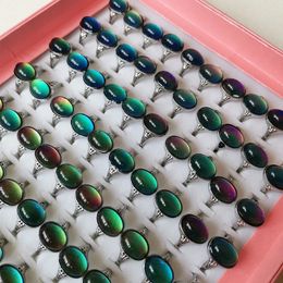 Wedding Rings 30Pcs Wholesale Lots Temperature Change Color Mood Ring For Women Girlfriend Emotion Feeling Changeable Jewelry Gifts Size 7-10 231012