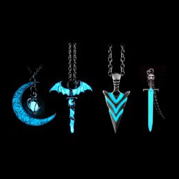 Chokers Luminous Glowing Pendant Necklace Knight Spear Glow In The Dark Pike for Women Men Halloween Gift 231012