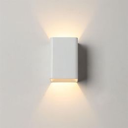 LED Bedroom Bedside Wall Lamps Simple Modern White Metal Wall Sconce Creative el Corridor Aisle Entrance Staircase Light248W