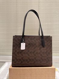 Luxury large capacity leather crocodile pattern niche women tote shoulder bag 36CM classic fashion designer bag