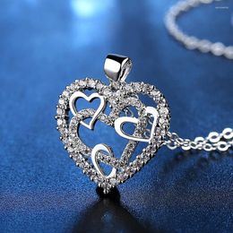 Pendant Necklaces Simple And Stylish Multi-heart-shaped Zircon Necklace Gives Women Luxury Banquet Jewellery Light Niche Design