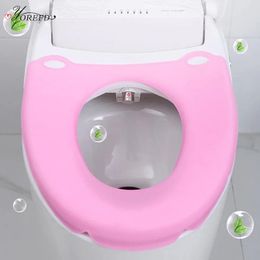 Toilet Seat Covers OYOREFD Portable Soft Silicone Toilet Seat Cover Creative Folding Travel Toilet Seat Cover WC Mat Set Toilettes Accessoires 231013