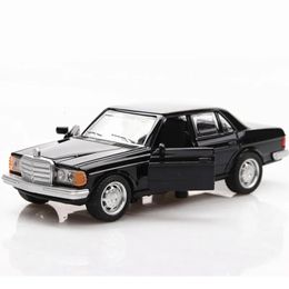 Diecast Model car 136 Bens W123 Simulation Car Model Toys Eclass Black Classical Retro Autos Car 2 Doors Opened Pull Back Model Toy for Children 231012