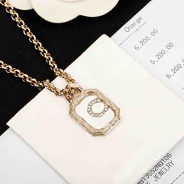 2023 Luxury quality Charm pendant necklace with diamond and rectangle shape words design in 18k gold plated have stamp box PS4640A