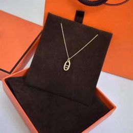 Designers necklace fashion women's jewelry Simple graphics Pendant necklaces versatile jewelrys Celebrity temperament sweater2608