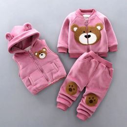 Clothing Sets 2023 Winter Baby Boy Clothes Autumn Cotton Thick Warm Hooded Sweater Cartoon Cute Bear Three Piece Girl Suit 0 5Y 231012