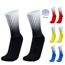 Sports Socks Style Polka Dot Summer Cycling Nonslip Silicone Pro Outdoor Racing Bike Calcetines Ciclismo 231012