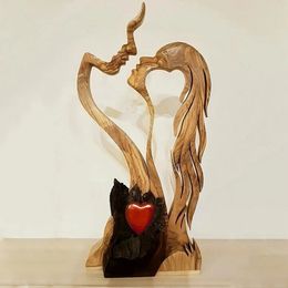 Decorative Objects Figurines Love Eternal Wood Ornaments Wooden-Heart Desktop Sculpture Couple Kissing Statue Love Art Ornaments for Home Decorations Gift 231012