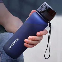 Tumblers 51000ml Sports Water Bottle A Free Portable Leakproof Shaker bottle Plastic Drinkware Tour Gym items 231013