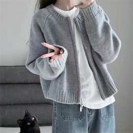 Womens Sweaters Korean Women Gray Knitted Cardigan Sweet ZipUp Cropped Sweaters Vintage Casual Knitwear Coat Winter Long Sleeve Jumpers Jacket 231013