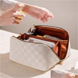 Cosmetic Bags Cosmetic Bags Large Travel Makeup Bag Female Organizer Leather High Capacity Box Storage 230426 Health Beauty Makeup Mak Dhfys