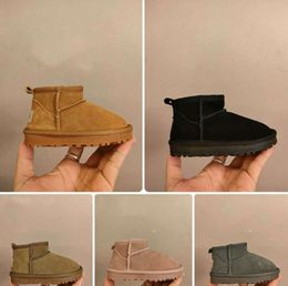 Designer Australia Wgg AUS snow boot kids children winter warm shoes Boys Girls Mini Bailey ankle booties Baby short Boots Slip-on shoe XMAS gifts