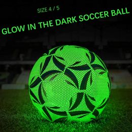 Balls Reflective Football LED Training Soccer Luminous Fluorescent Cool No 5 4 For Child Adult 231012