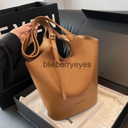 Cross Body Soft Bag for 2023 New Fashion Underarm Bucket Bag for Autumn and Winter Big Bag Single Shoulder Bagblieberryeyes