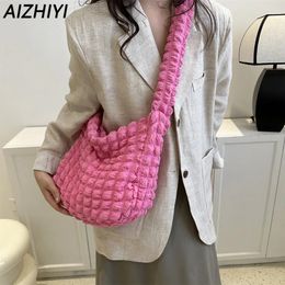 Evening Bags Quilted Padded Crossbody Bag for Women Pleated Bubbles Cloud Shoulder Large Ruched Bucket Tote Handbags 231013