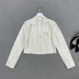 2023 Autumn/Winter New Celebrity Little Fragrance Style Age Reducing Fashion Versatile Polo Neck Short Suit Coat Women